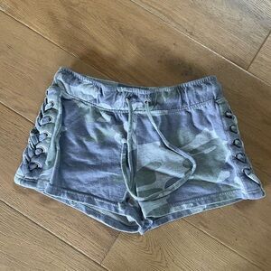 Vanilla Star Green Camo Lace-Up Athletic Shorts